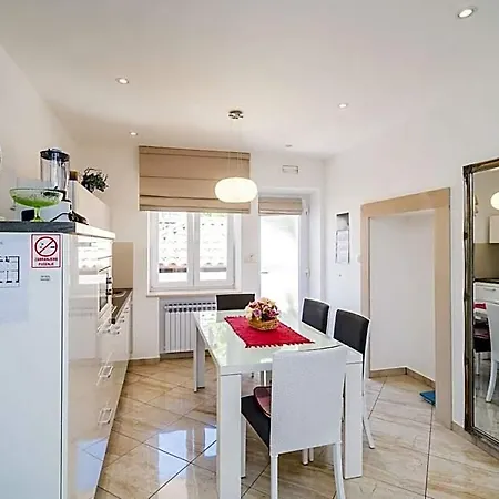 Konukevi Palma 4*